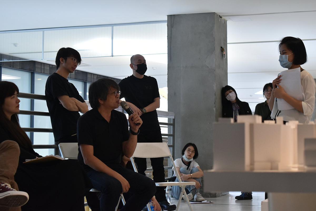 第五次評圖-4.評圖現場的封面圖