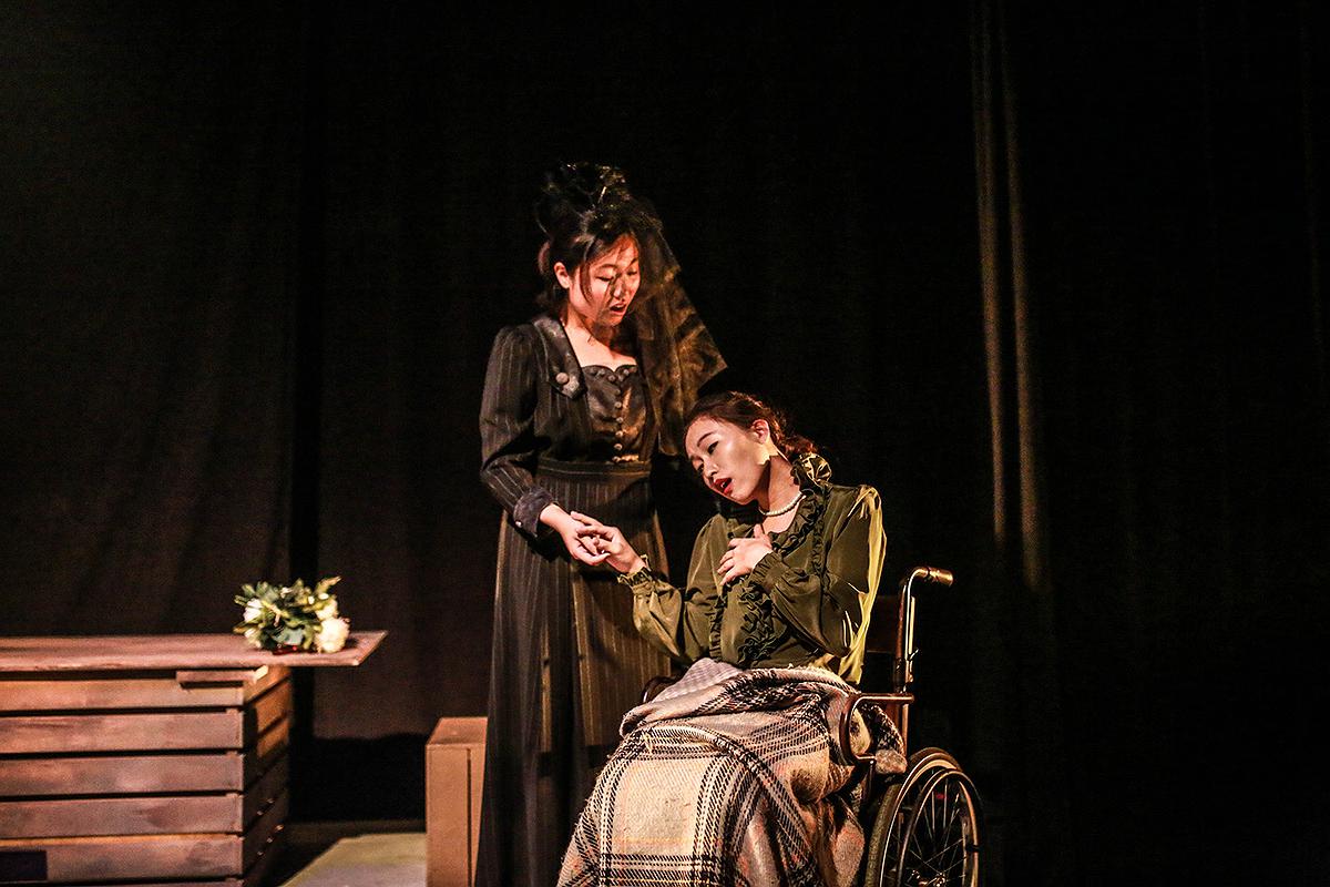 The Emotional Imagination of Color in Set Design-Take Lee Bonnes and Unschuld Set Design for Example's Cover