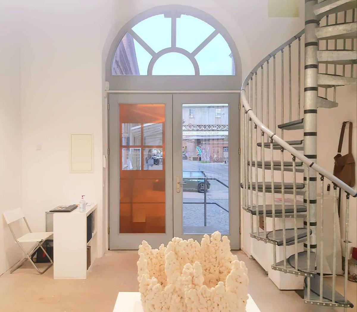 Boundary Displacement of Painting: Study of Chiang Shu-Yun’s Works's Cover