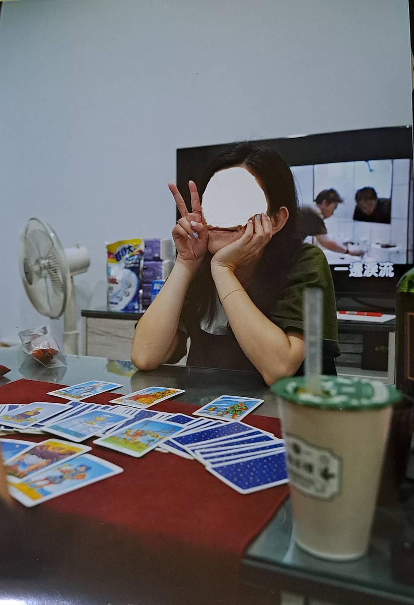 Photo Project：Hongkongers’ Struggles Under Taiwan Immigration Policy's Cover