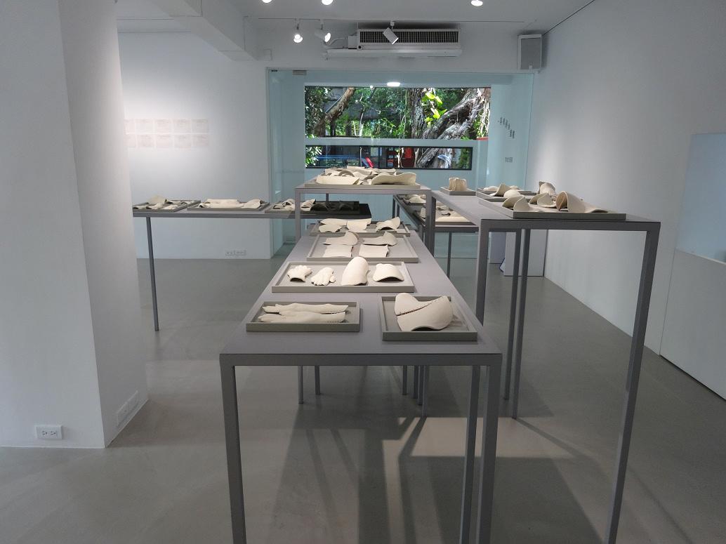 The Repeat of Continuous Tilt - Build above Time, The Change of  Human and SocietyYi Wen Ken’s Ceramic Creations's Cover