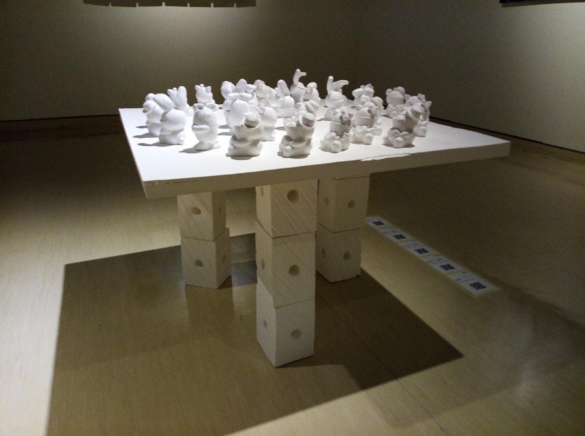 Image Transformation of Dreams - Study of Tai Hsin I’s Creation's Cover