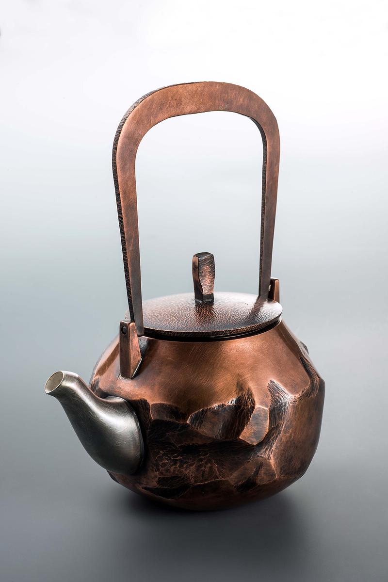 The Scenery on The Way:Self-Interpretations of Chueh Cheng Hui’s Vessel Creations's Cover