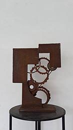 A lostness feeling of sculpture in the era of technonology─Discourse on self creation by Sheng-Chiang Chou's Cover