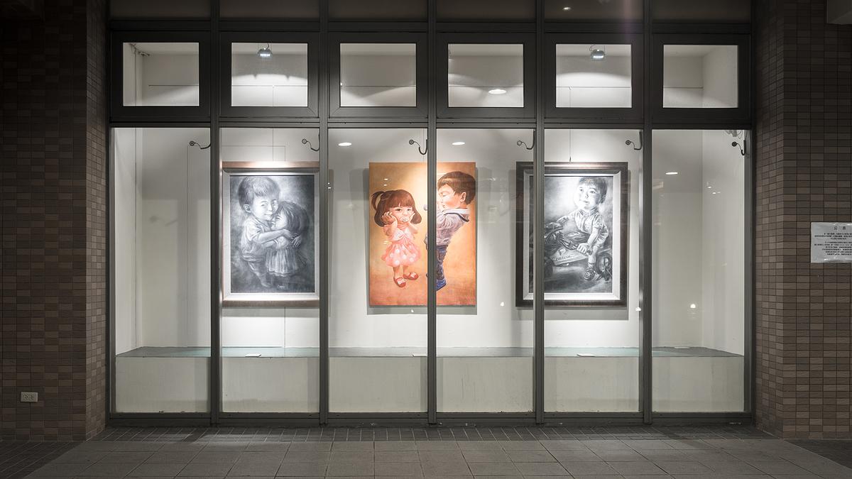 A Study of Creation of Mother and Children's Image's Cover