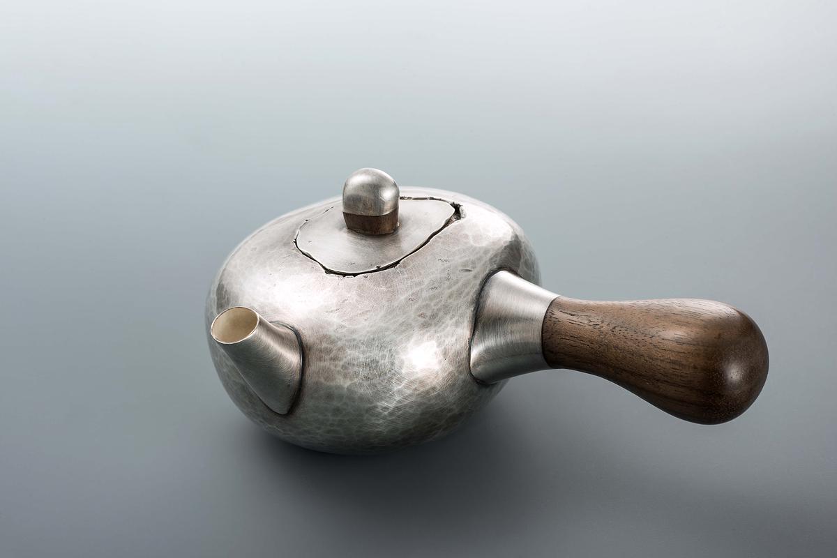 The Scenery on The Way:Self-Interpretations of Chueh Cheng Hui’s Vessel Creations's Cover