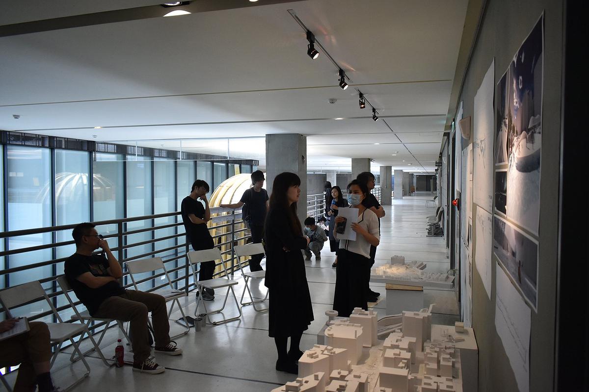 第五次評圖-5.評圖現場的封面圖