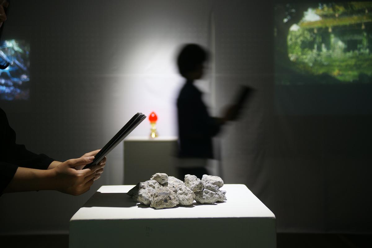 The Disseminated Memory: On the Use of Augmented Reality Works on the Ruin Aesthetics's Cover