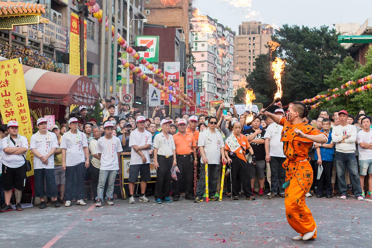出鑾-11的封面圖