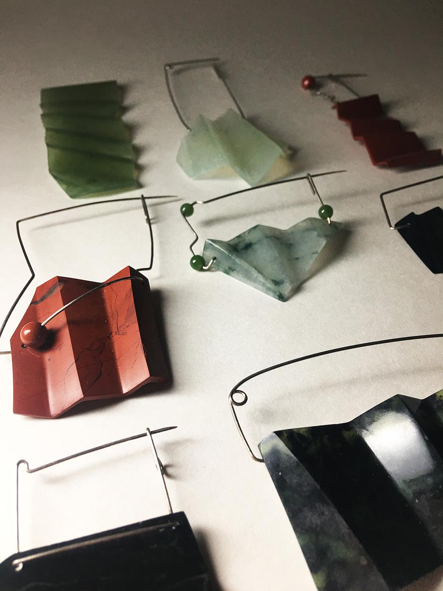 玉料之外-廖偉忖當代首飾創作論述-摺全的封面圖