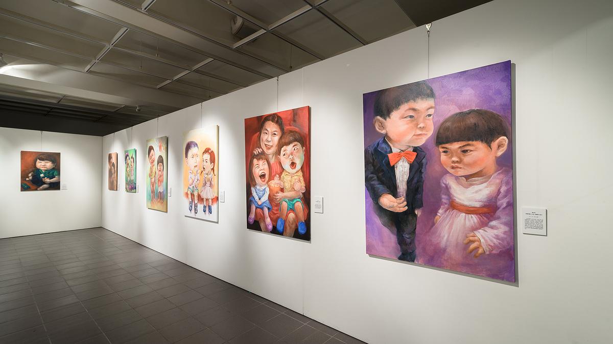 A Study of Creation of Mother and Children's Image's Cover