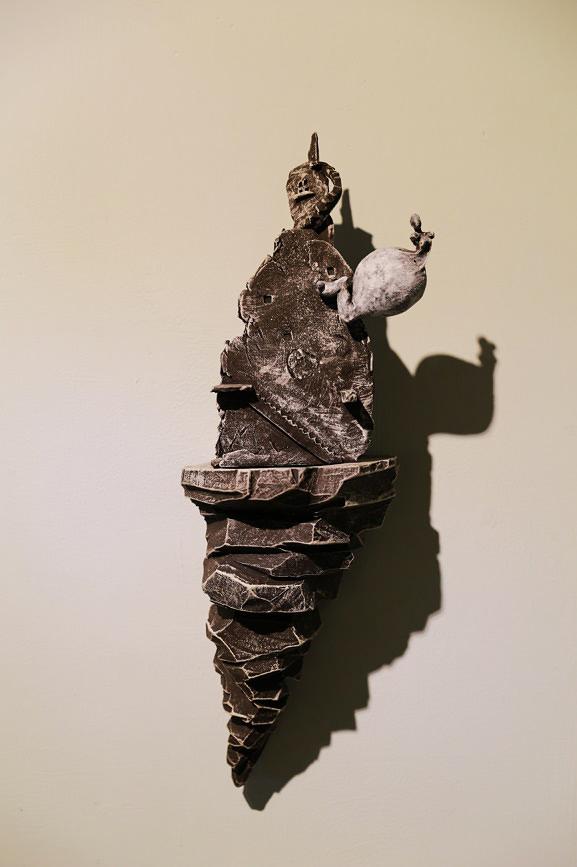 Between the Suppression and the Liberation : Self-interpretations of Tsai Jr-Yung's Ceramic Creations's Cover