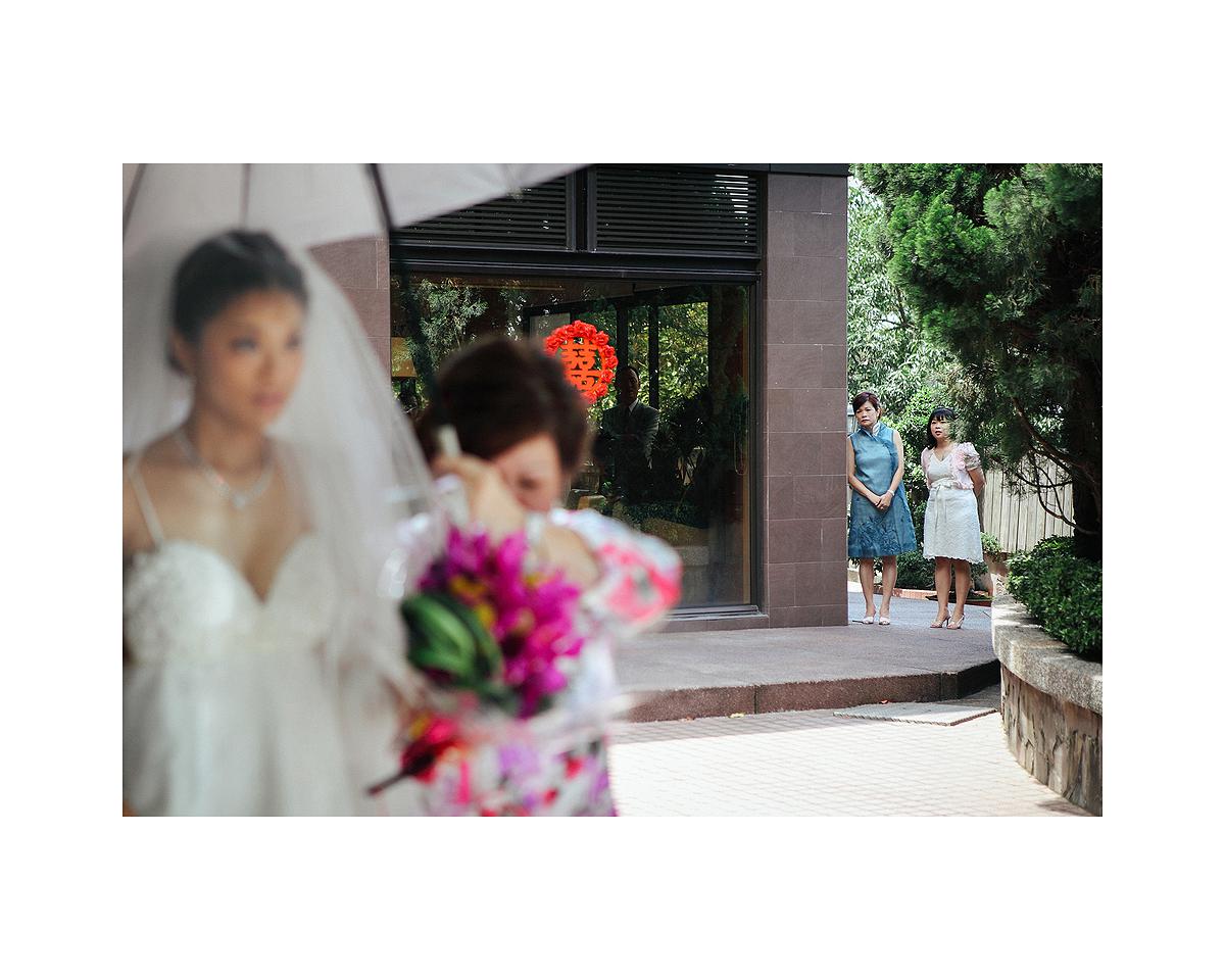 紀實攝影創作－婚禮中父母親情感表達的瞬間-5的封面圖