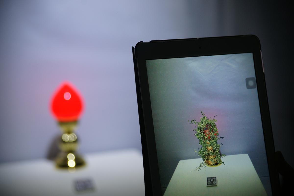 The Disseminated Memory: On the Use of Augmented Reality Works on the Ruin Aesthetics's Cover