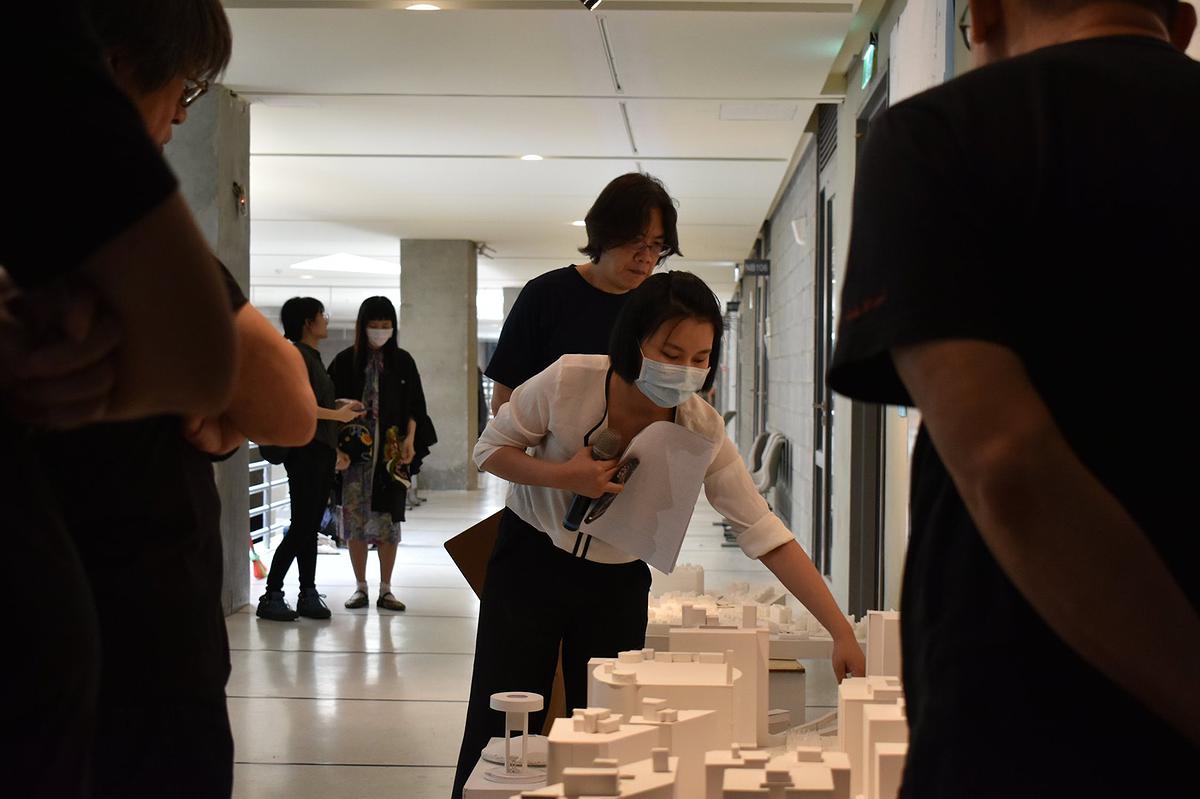 第五次評圖-7.評圖現場的封面圖