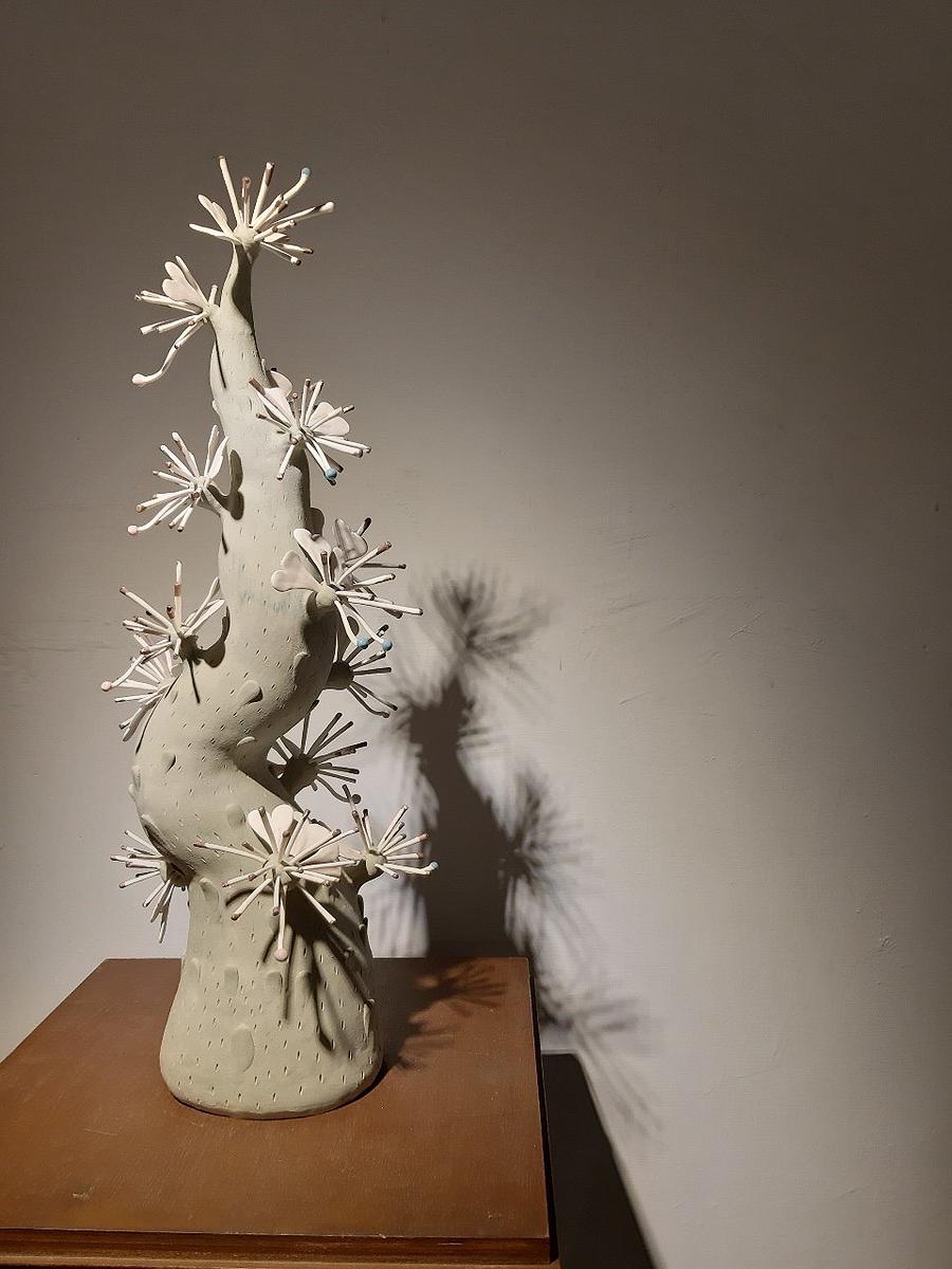 情緒植態--- 陳子雲陶瓷創作論述-成長01的封面圖