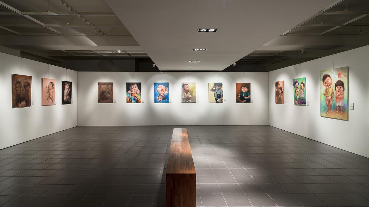 A Study of Creation of Mother and Children's Image's Cover