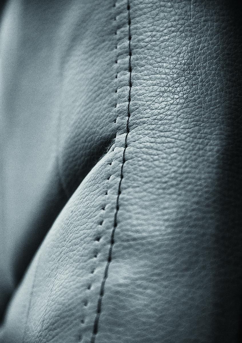 The Remains — Research on the Creation of New Objectivity Photography's Cover