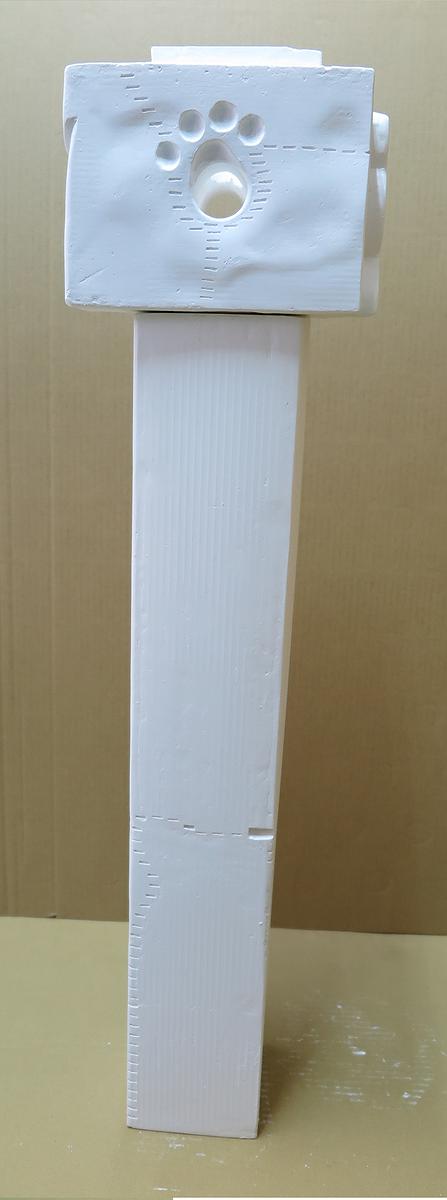 Image Transformation of Dreams - Study of Tai Hsin I’s Creation's Cover