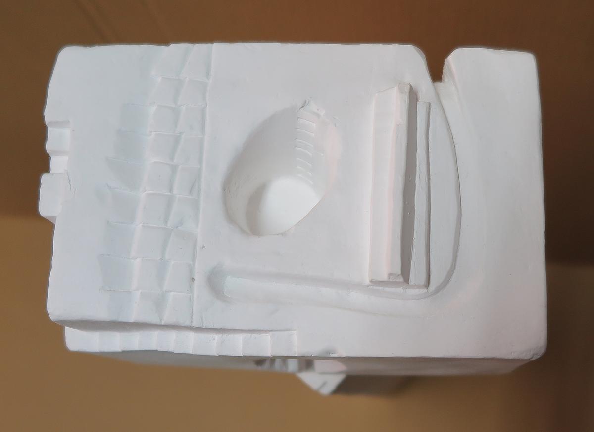 Image Transformation of Dreams - Study of Tai Hsin I’s Creation's Cover