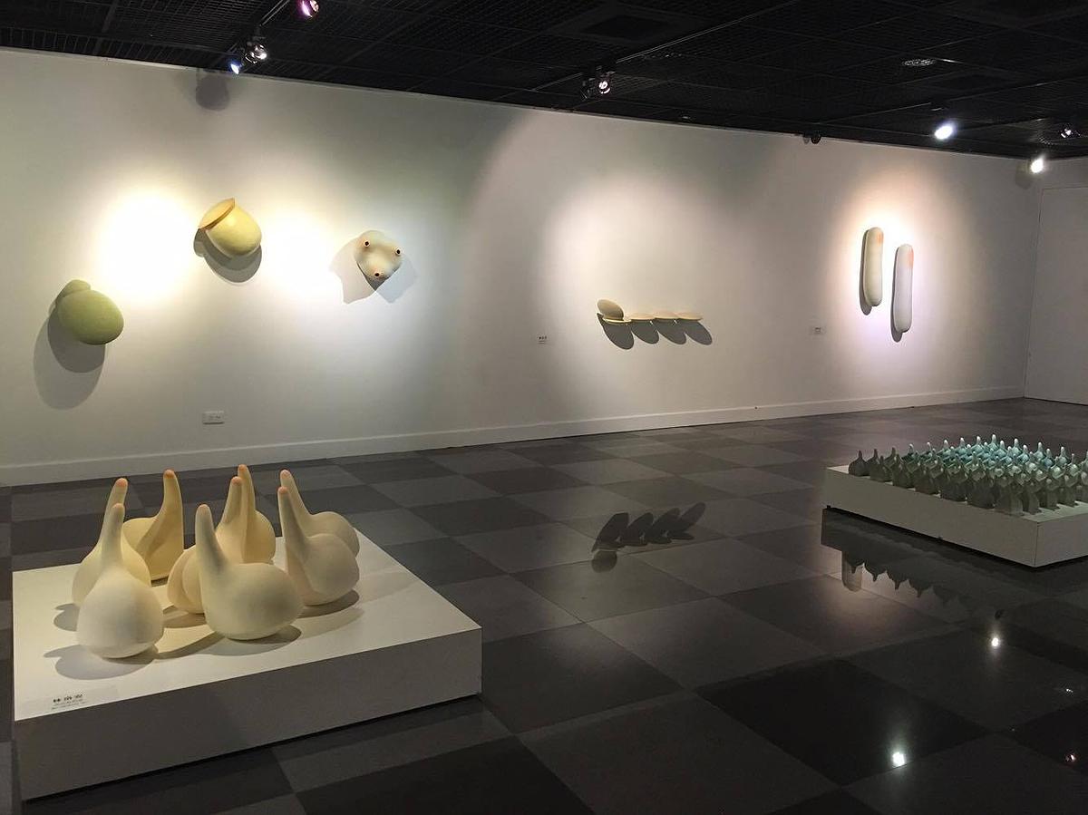 凝結的生機-林洛安創作論述-展場整體照片二的封面圖