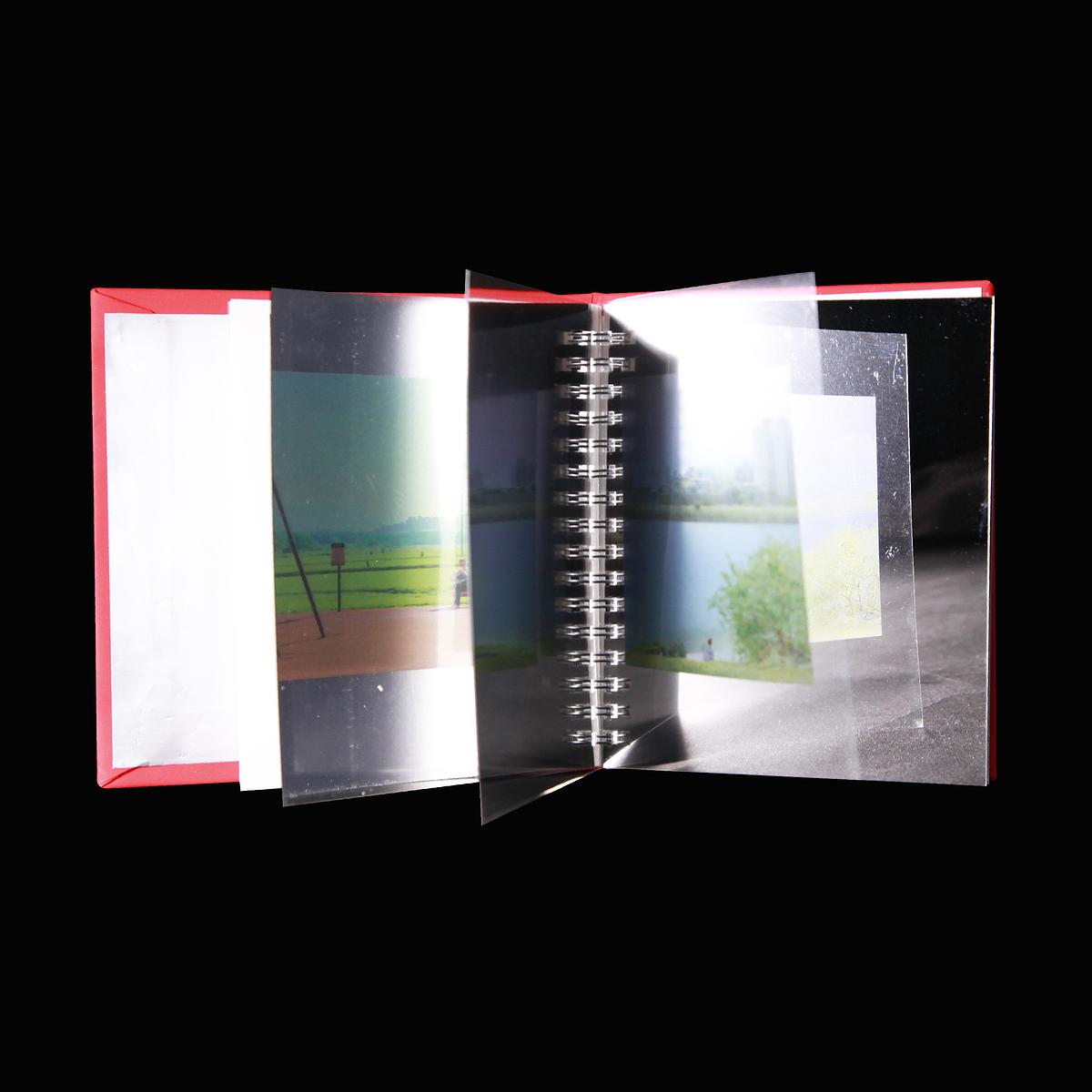 Moment Collector_inside pages4的封面圖