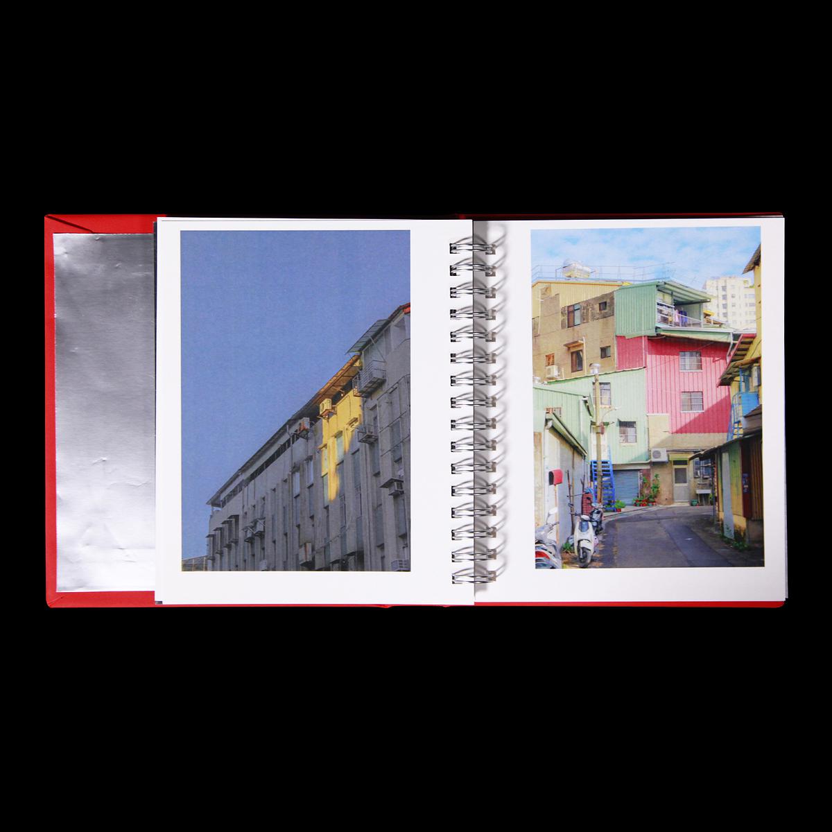 Moment Collector_inside pages2的封面圖