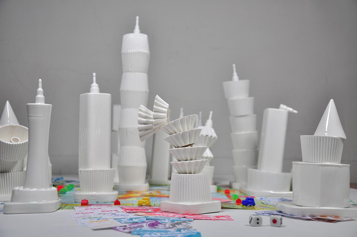 The Unresolvable Vessel：Self-interpretation of Min-Cheng Tsai's Ceramic Art's Cover