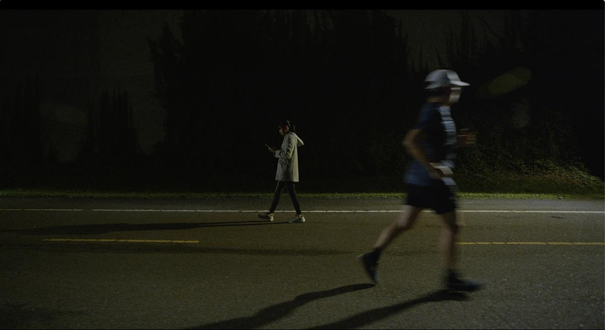 身體座標：當代生活中的身體想像--黃萱創作研究 圖30〈Follow〉-1的封面圖