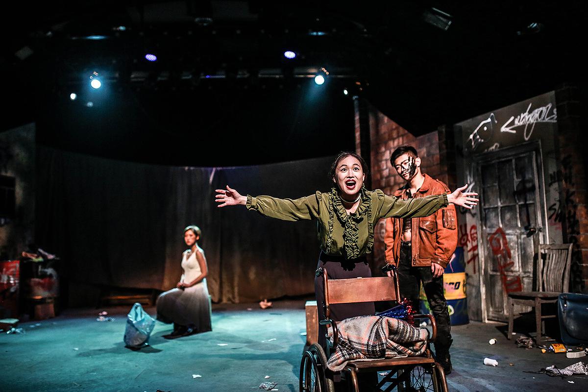 The Emotional Imagination of Color in Set Design-Take Lee Bonnes and Unschuld Set Design for Example's Cover