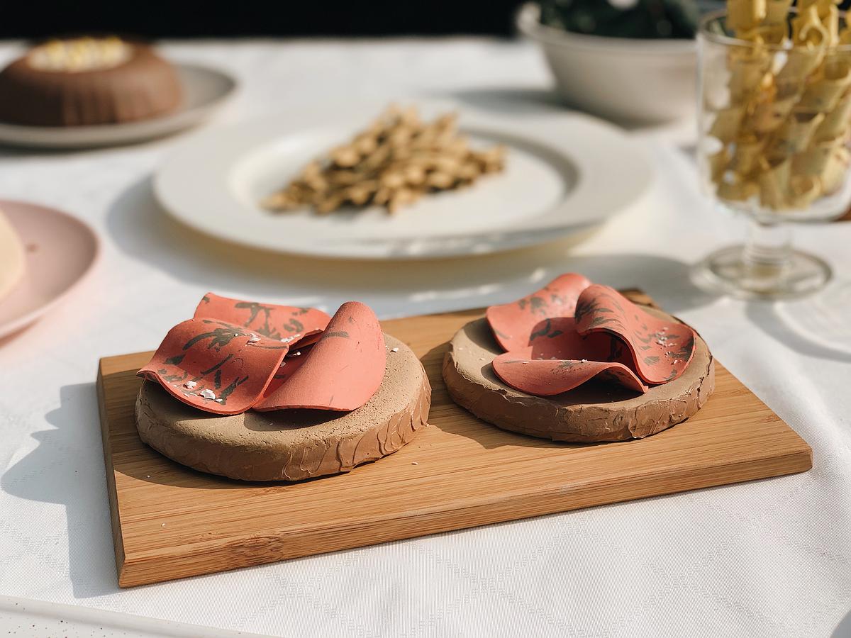 一桌子美好的饗宴_鹹點還是甜點？的封面圖