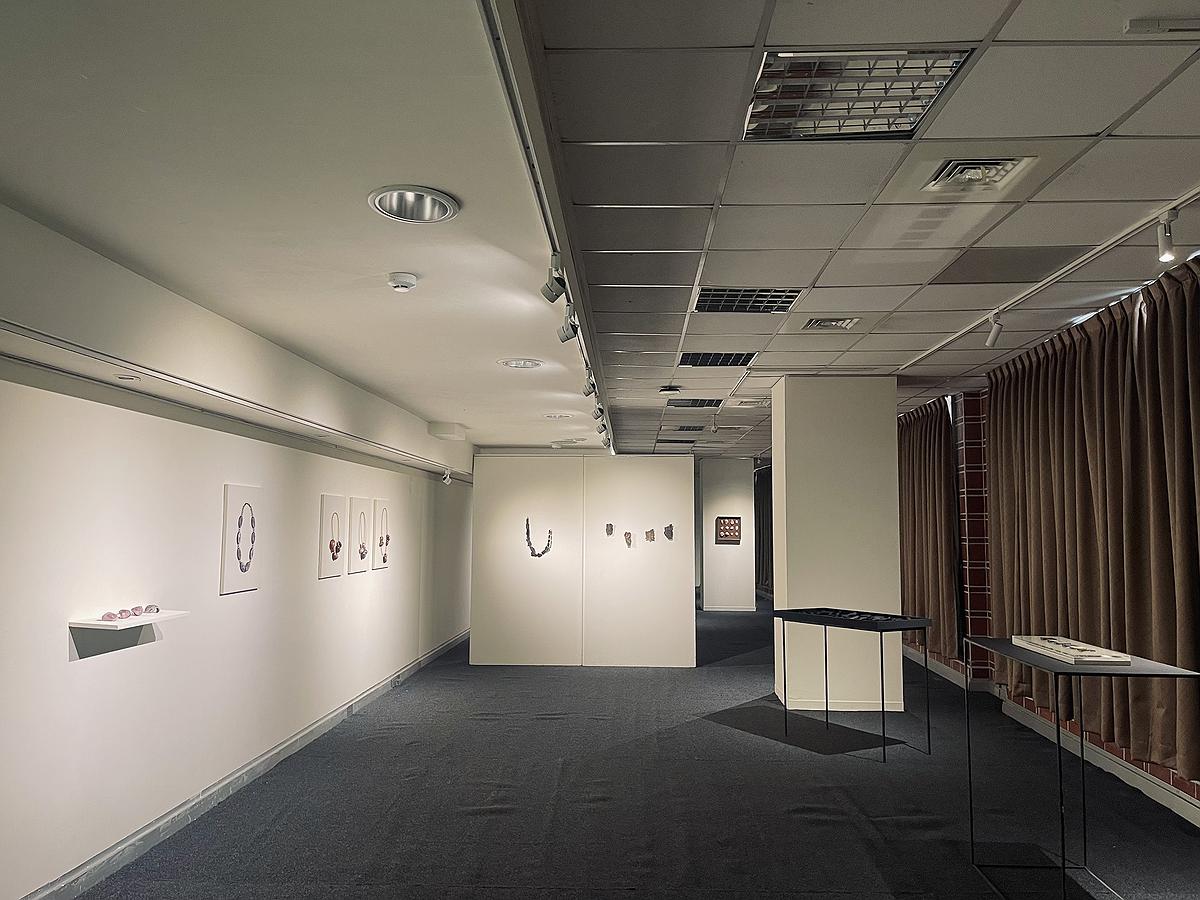 2025_Wearing_the _Skin_exhibtion_venue_room1的封面圖